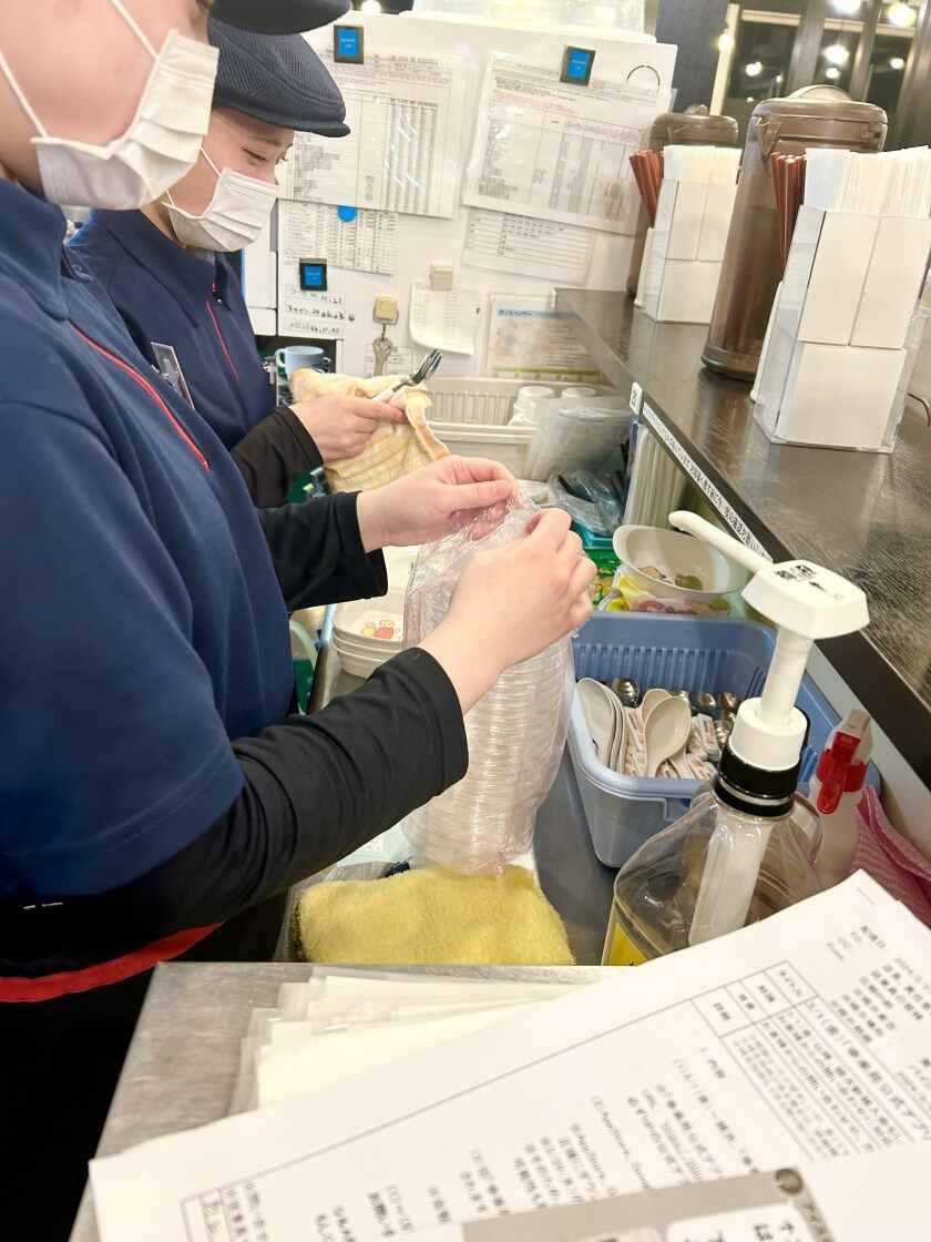 幸楽苑　錦店の制服2