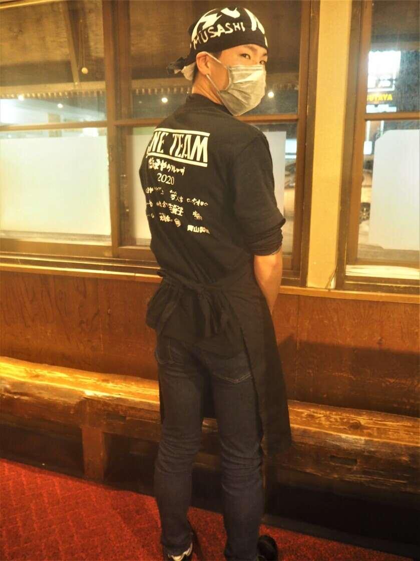 株式会社だるまや ちゃーしゅうや武蔵 アピタ西店の制服4