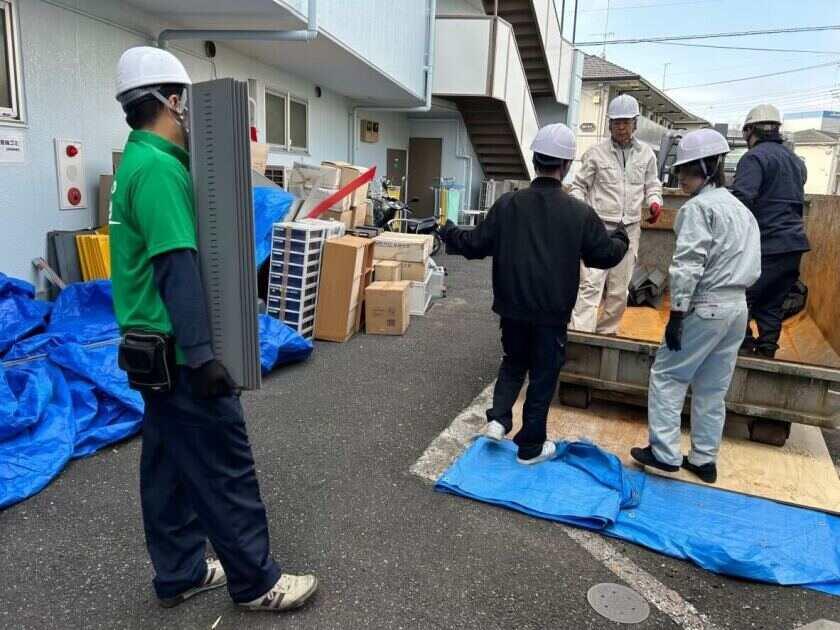 合同会社BigTimelyの制服2