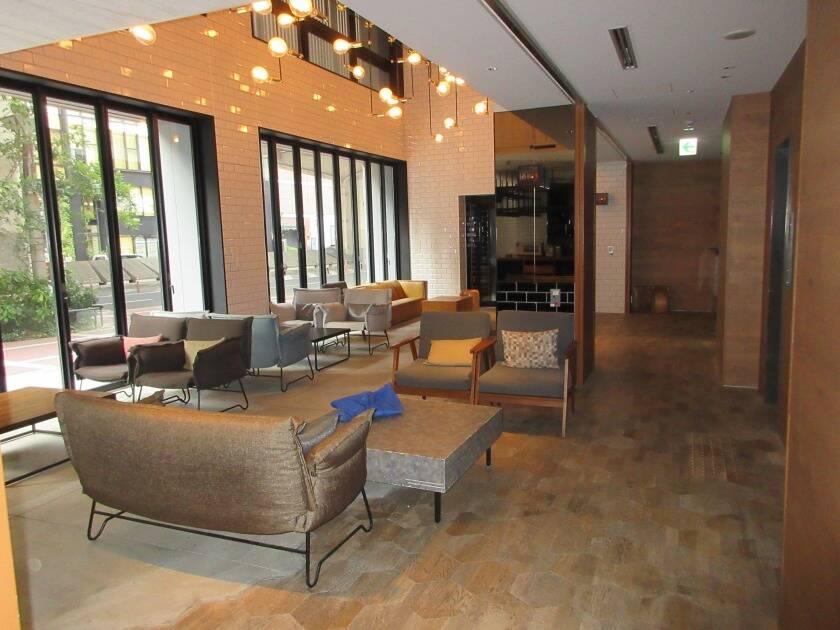 クインテッサホテル大阪梅田Comic&Books（旧ネストホテル大阪梅田）の制服2