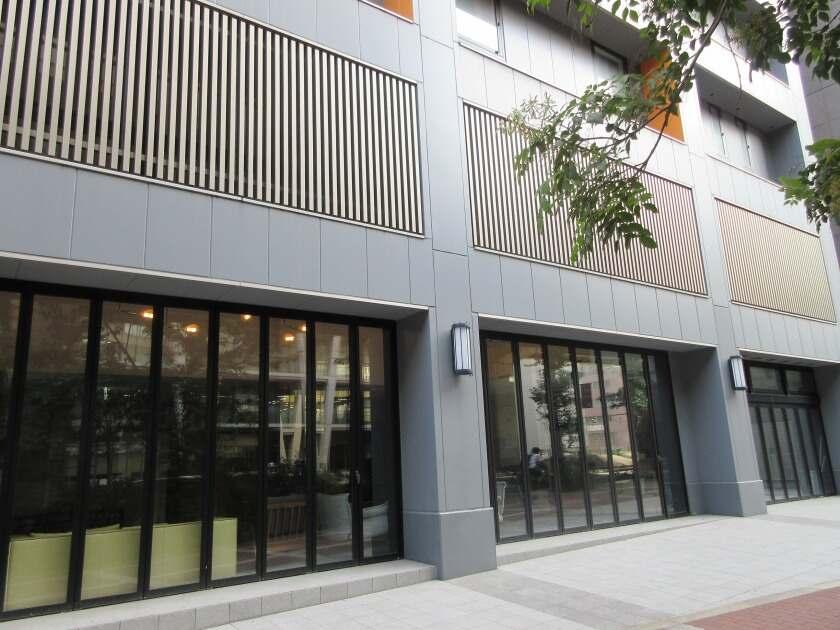 クインテッサホテル大阪梅田Comic&Books（旧ネストホテル大阪梅田）の制服1