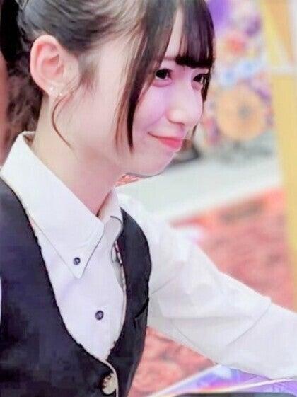 cafeハチスバ 中原店の制服2