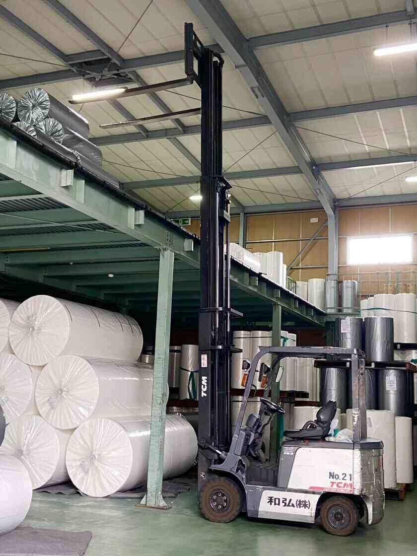 Tsukagoshi グループの制服2