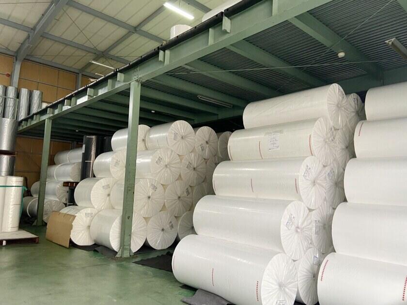 Tsukagoshi グループの制服3