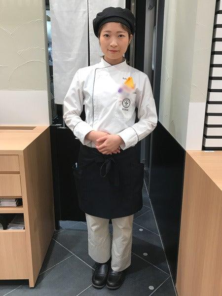 HIBIKA(ひびか)日本橋高島屋店の制服1