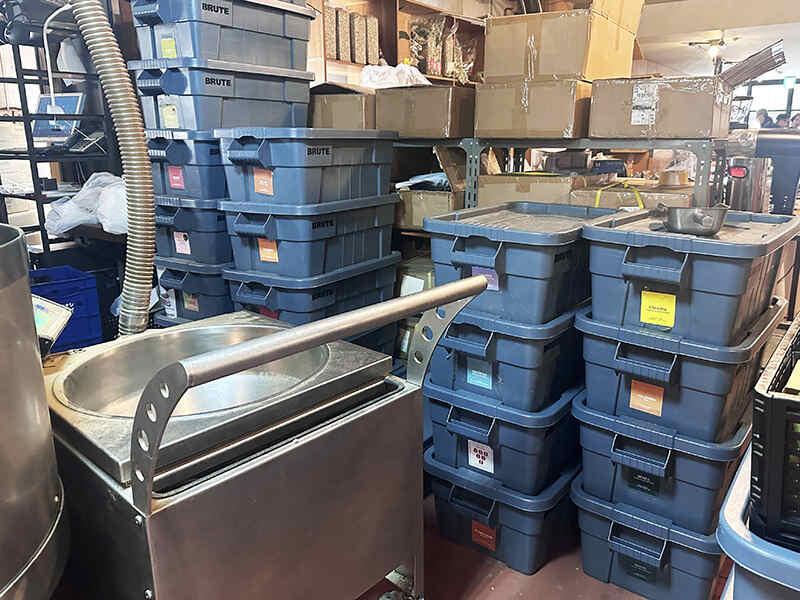 TAKAMURA Wine & Coffee Roastersの制服2