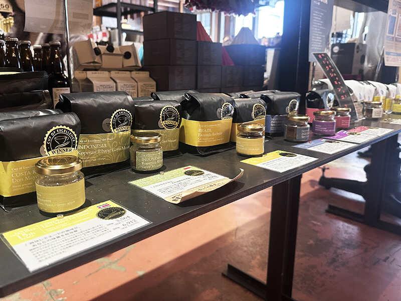 TAKAMURA Wine & Coffee Roastersの制服1