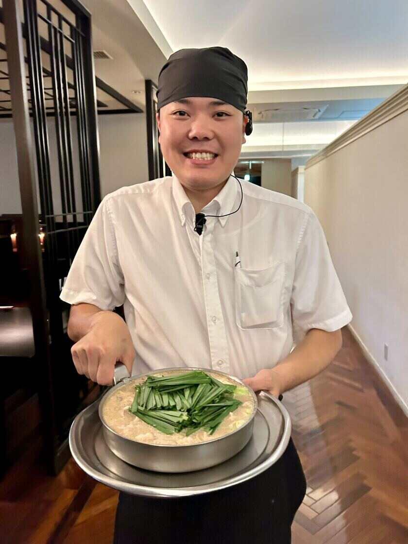 もつ鍋やま中　赤坂店の制服3