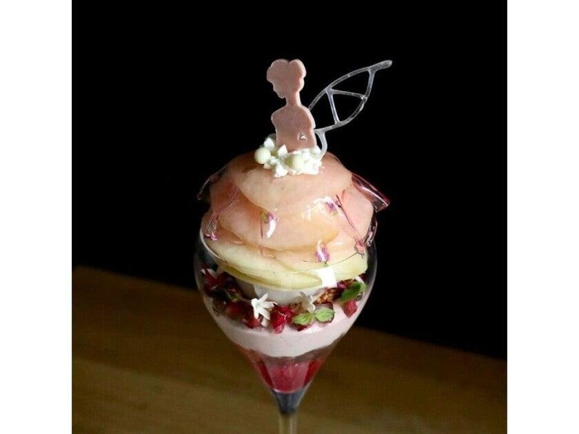 夜パフェ専門店 　 Parfaiteria beL渋谷の制服1