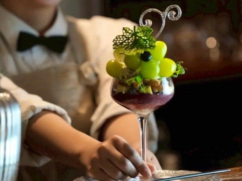 夜パフェ専門店 ななかま堂の制服2