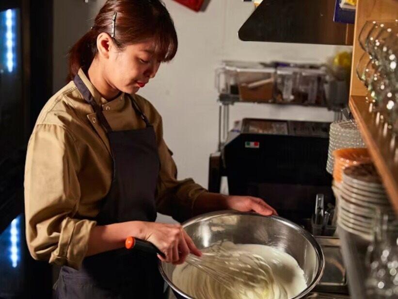 夜パフェ専門店 ななかま堂の制服6