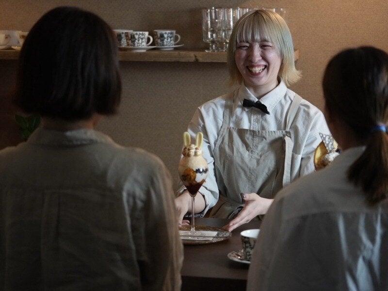 夜パフェ専門店 Parfaiteria beL 渋谷の制服2