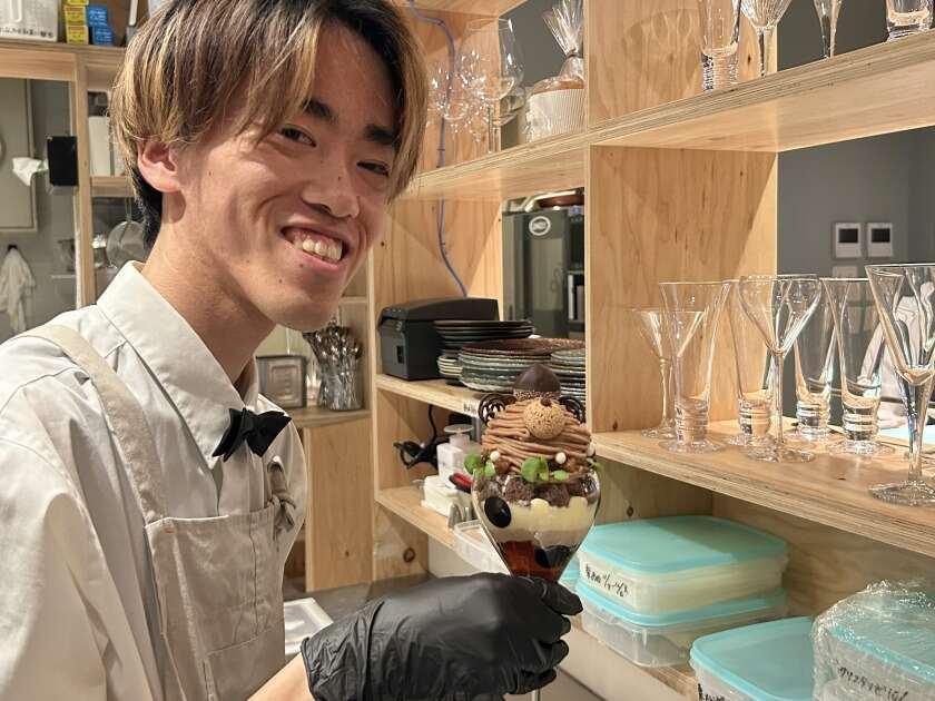 夜パフェ専門店 Parfaiteria PaL心斎橋の制服4