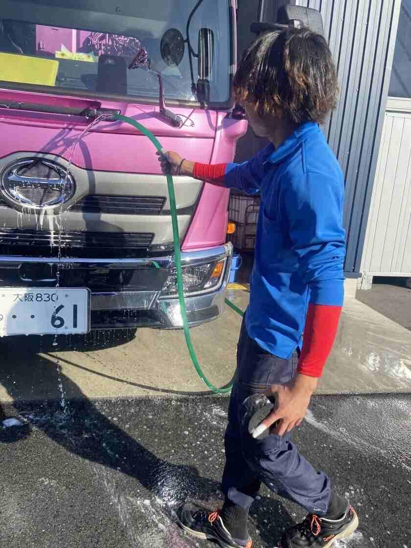 泉興業株式会社　豊中支店の制服2