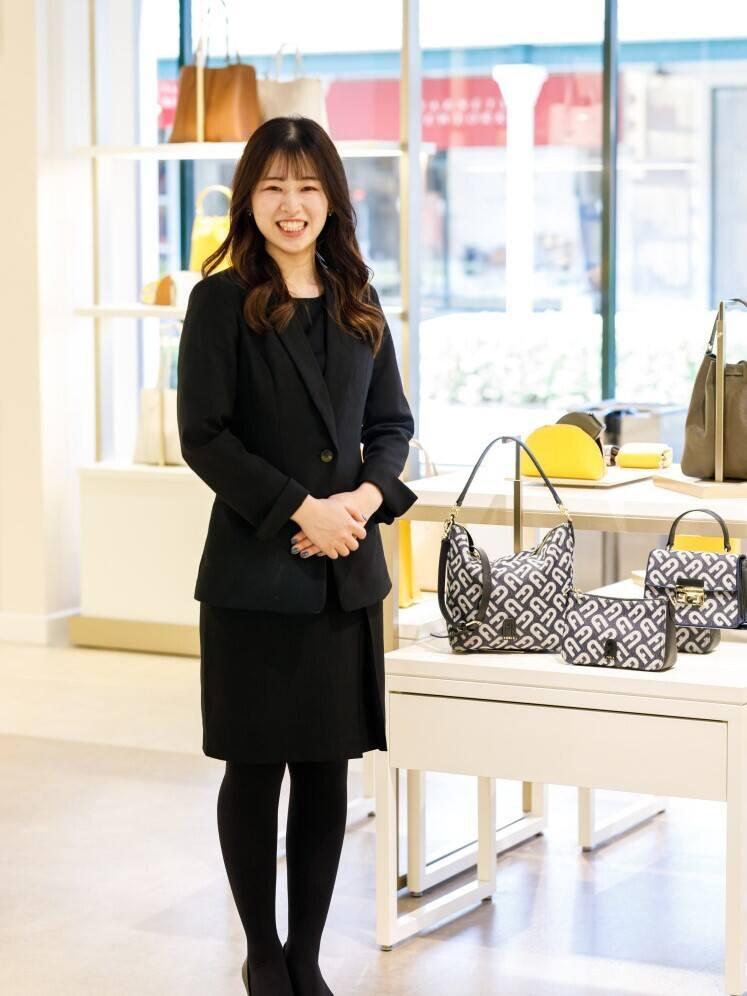 FURLA ジャズドリーム長島の制服1