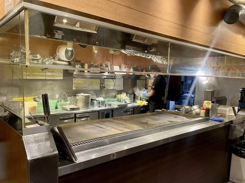 喃風 三宮店の制服4