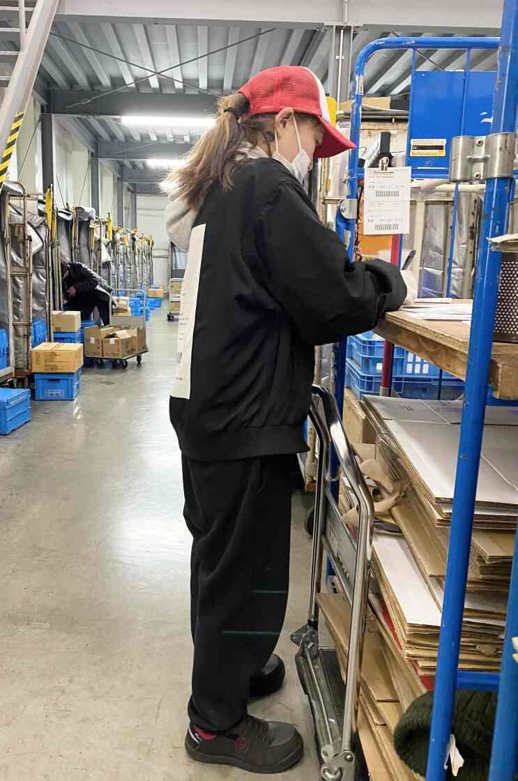 株式会社外村物流運輸 愛知川物流センターの制服1