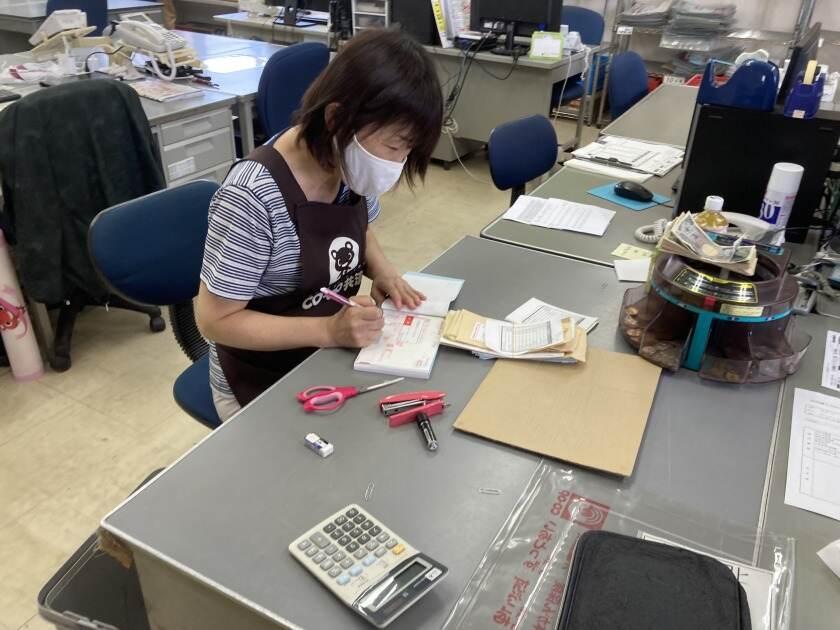 生活協同組合コープみやざき 本部の制服2