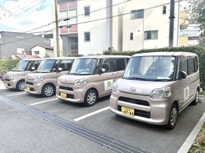 はんしんいきいきデイサービス淡路店（株式会社ウェルビーイング阪急阪神）の制服5