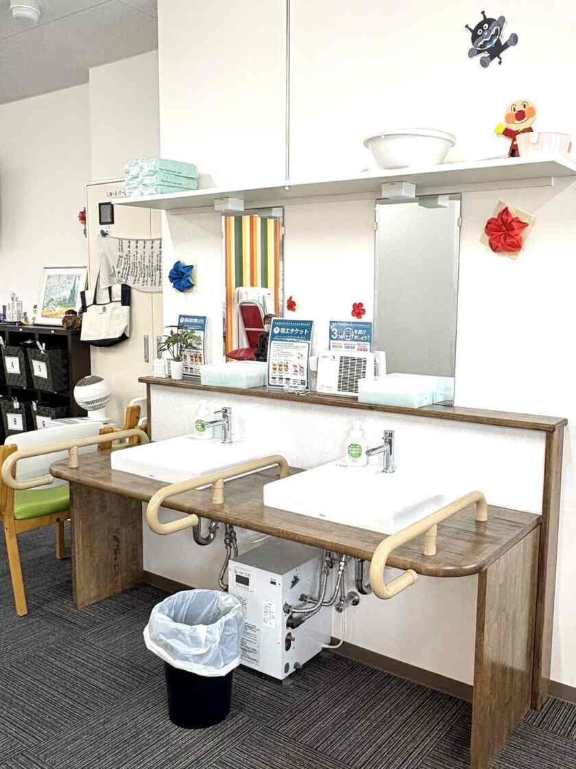 はんしんいきいきデイサービス吹田店（株式会社ウェルビーイング阪急阪神）の制服2