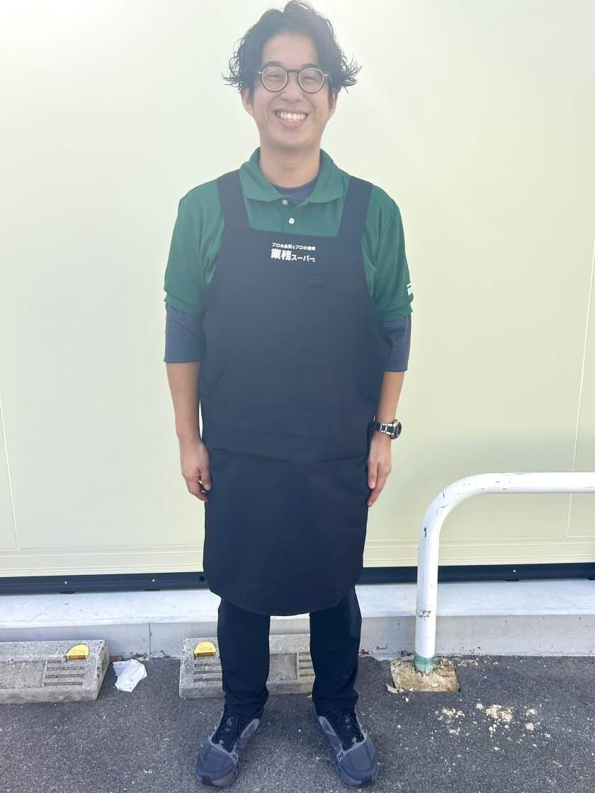 業務スーパー　加西北条店の制服1