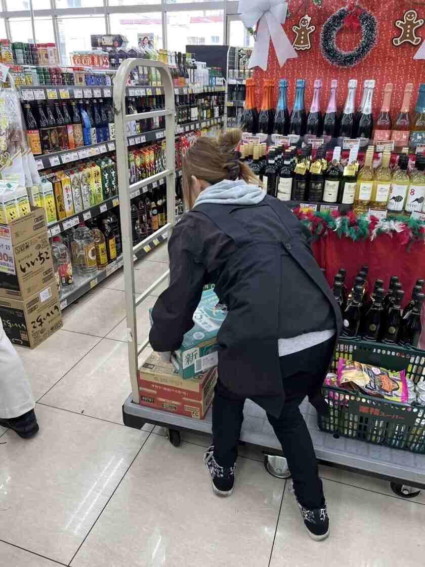 業務スーパー　大正けいさつ前店の制服2