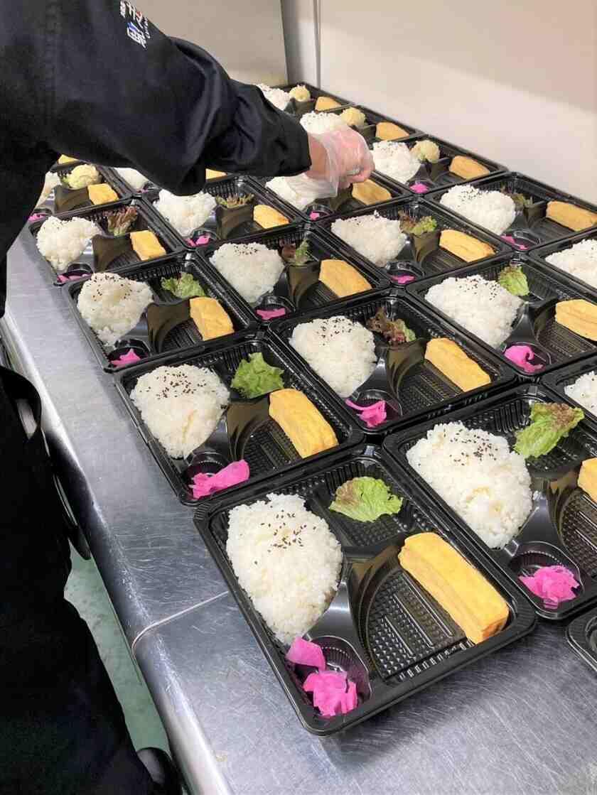 業務スーパー行橋店内　馳走菜行橋店の制服3