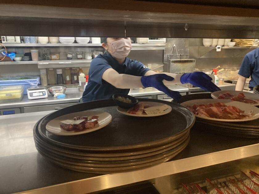 株式会社コロンブス（焼肉きんぐ　FC店）の制服3