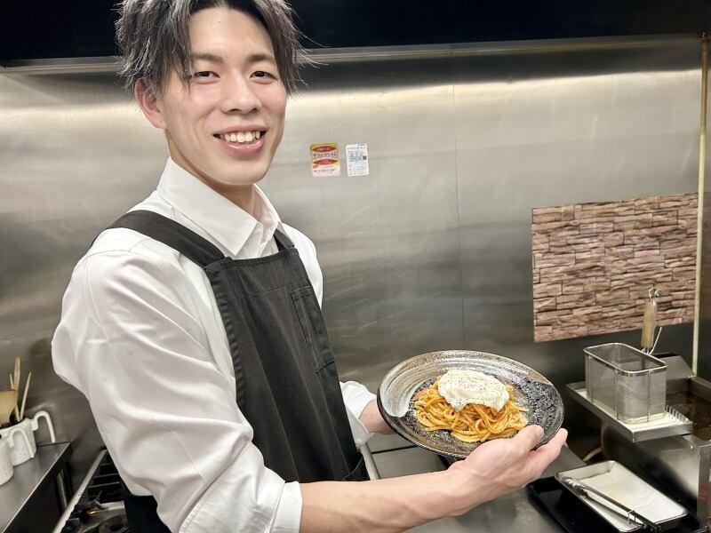 ファイン津店の制服4