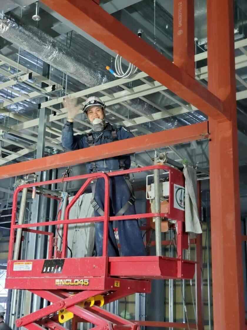 株式会社本間架設の制服4