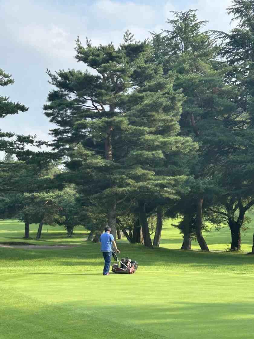 伊香保国際カンツリークラブの制服1