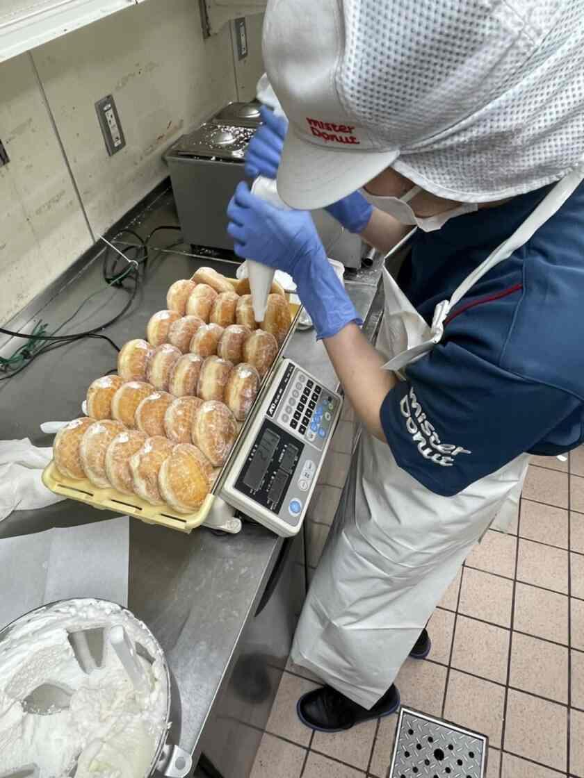 ロイヤル商事株式会社の制服2