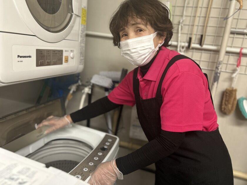 鳴海カントリー倶楽部の制服1