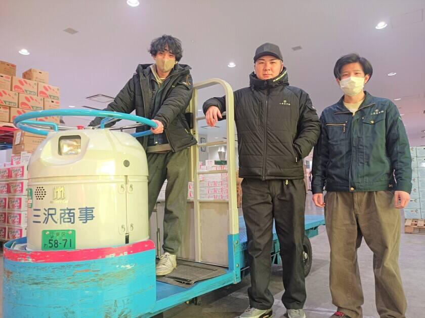 三澤商事株式会社の制服3