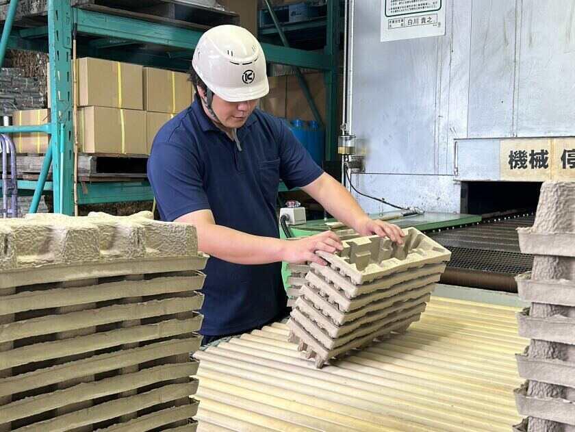 栗原紙材株式会社 新利根事業所の制服1