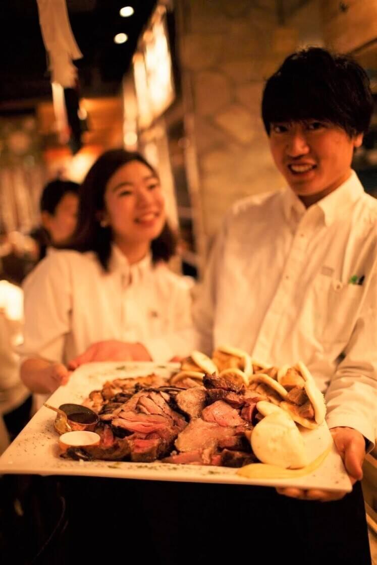 デリリウムカフェ　トーキョー　虎ノ門・霞が関店の制服6