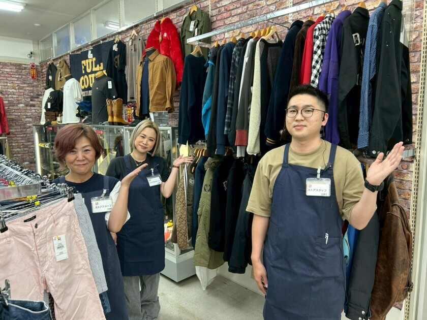 なんでもリサイクルビッグバン千歳信濃店の制服4