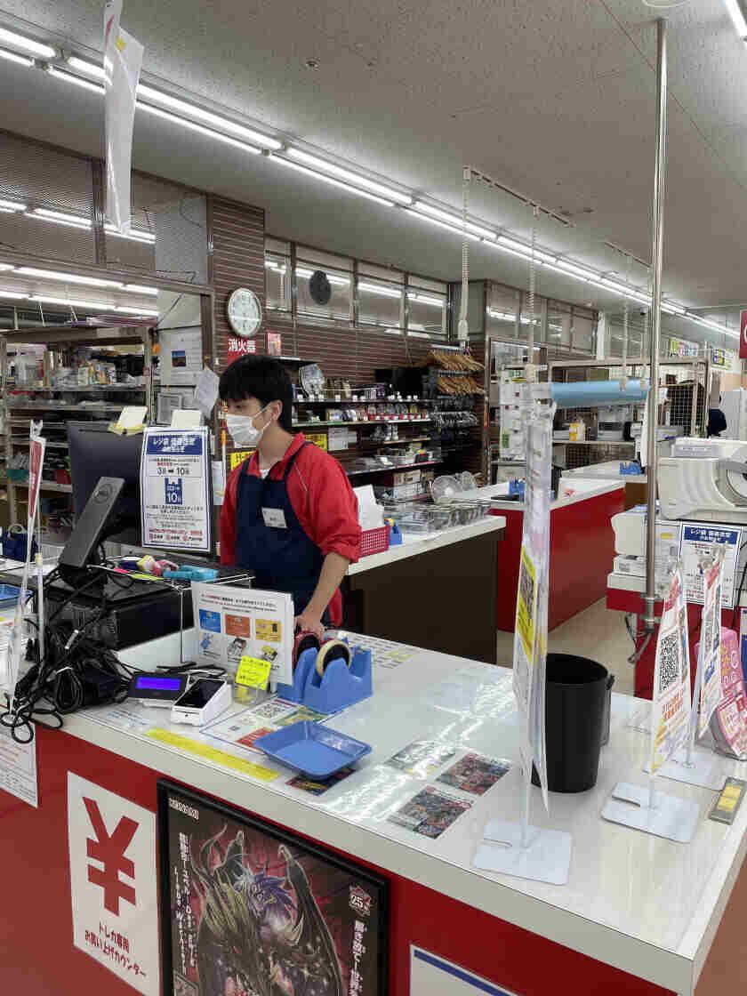 なんでもリサイクルビッグバン千歳信濃店の制服5