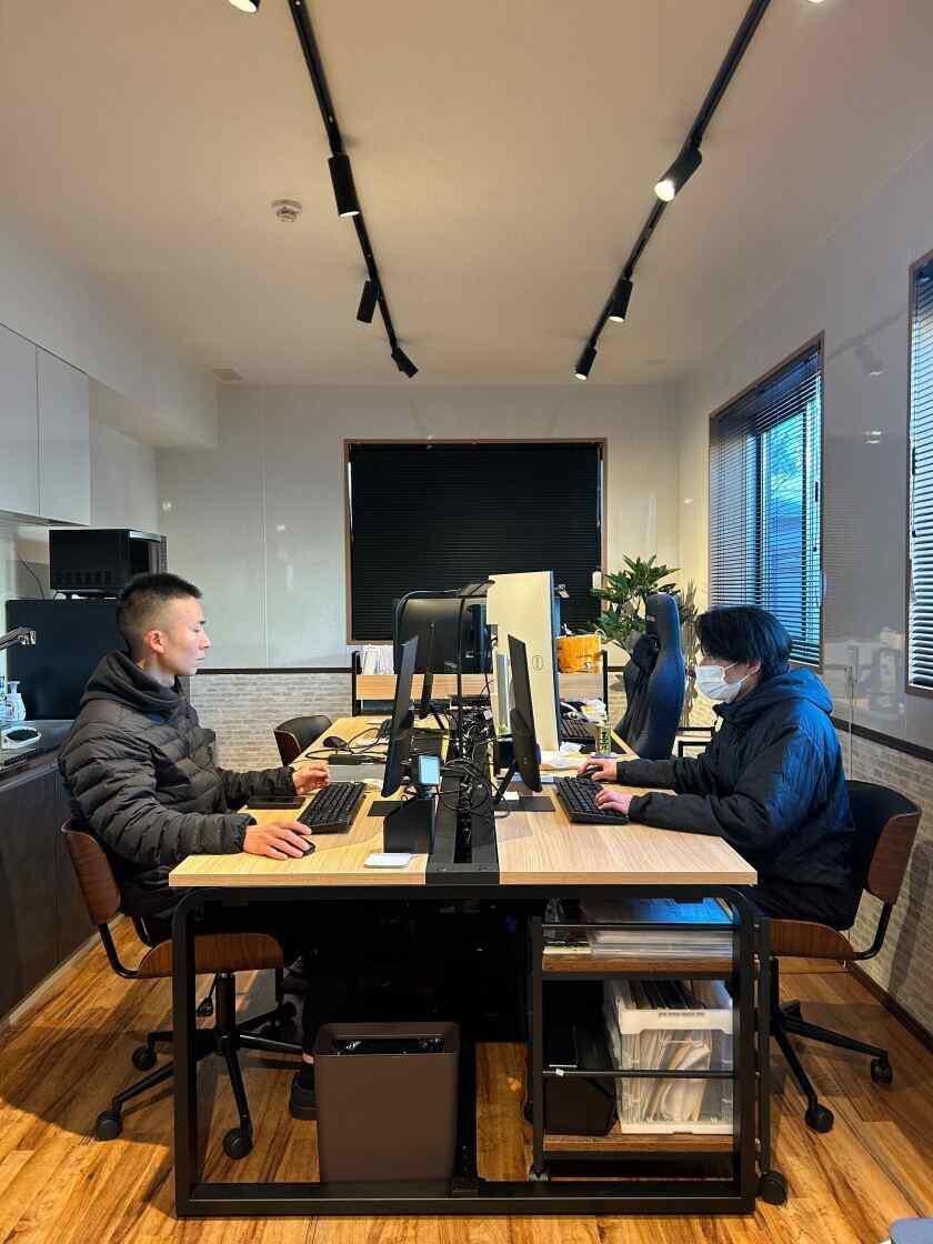 株式会社iHoldings 関東支社の制服1