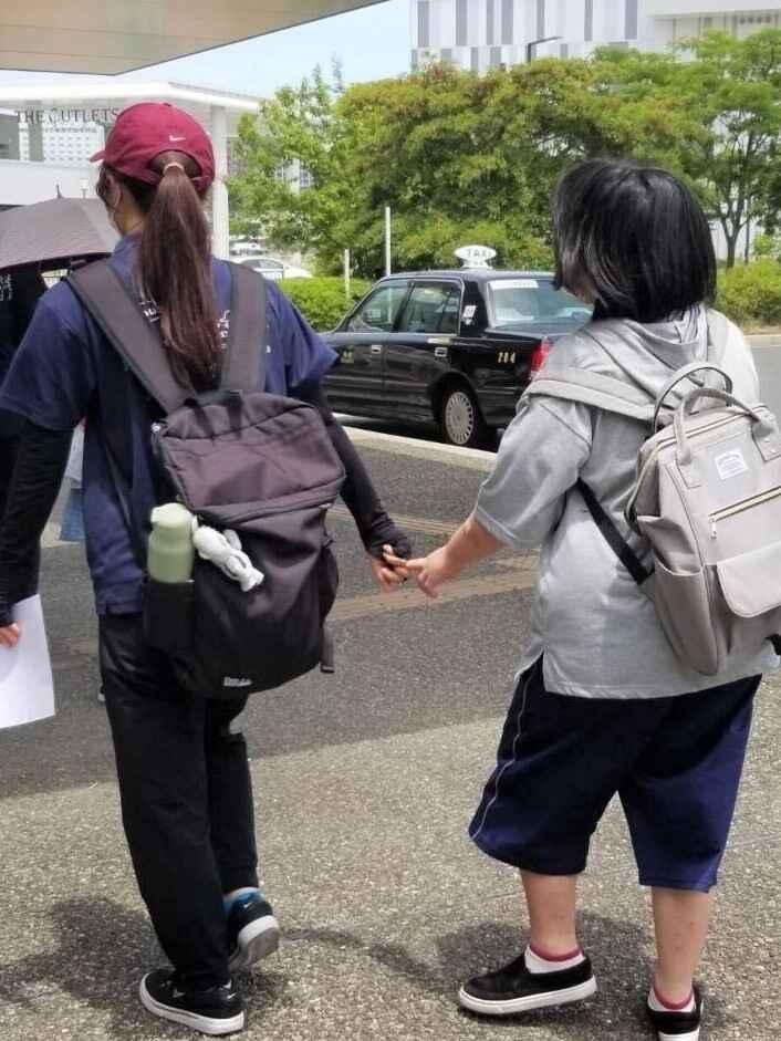 放課後等デイサービスことりのいえの制服1