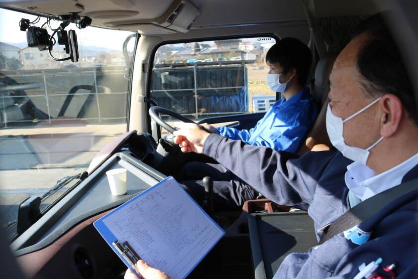 有限会社ケイアイエヌの制服2