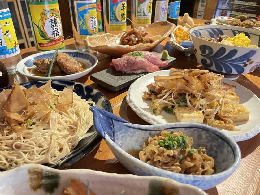 かりゆし食堂酒場の制服6