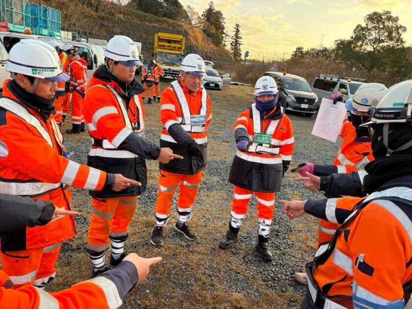 株式会社サンライズガードの制服3