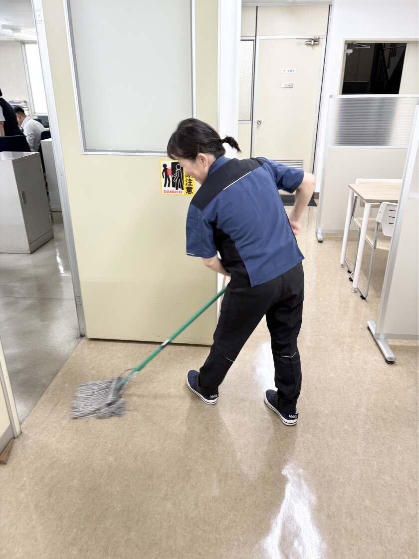 ダイナガ株式会社の制服1