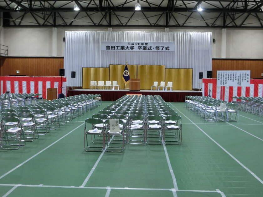 株式会社モダン装美の制服2