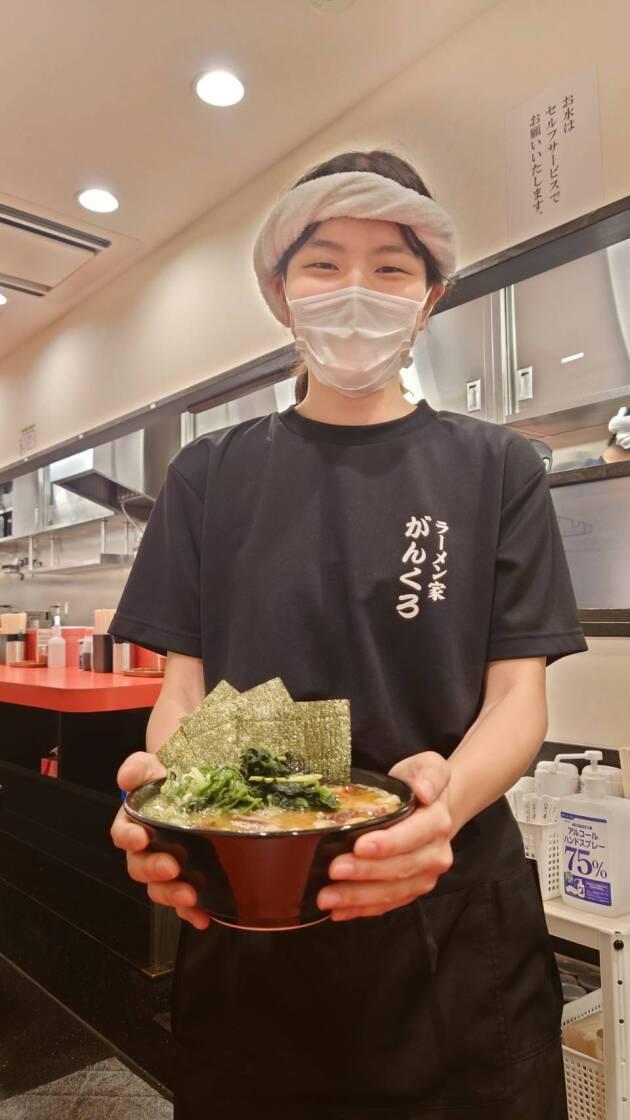 ラーメン家がんくろ　武蔵小山店の制服1