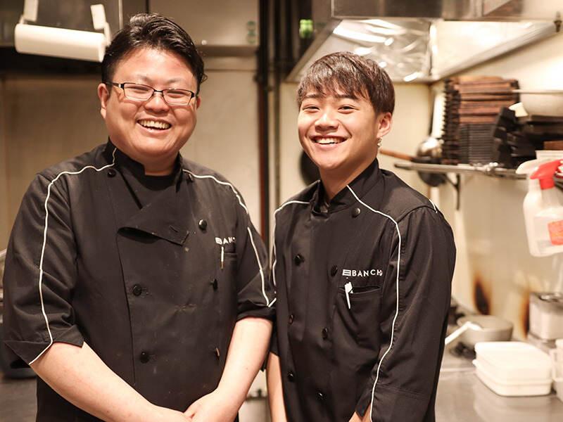 株式会社伴蔵 【博多鉄なべ無限餃子、もも焼き伴鳥、菊二朗】の仕事画像2