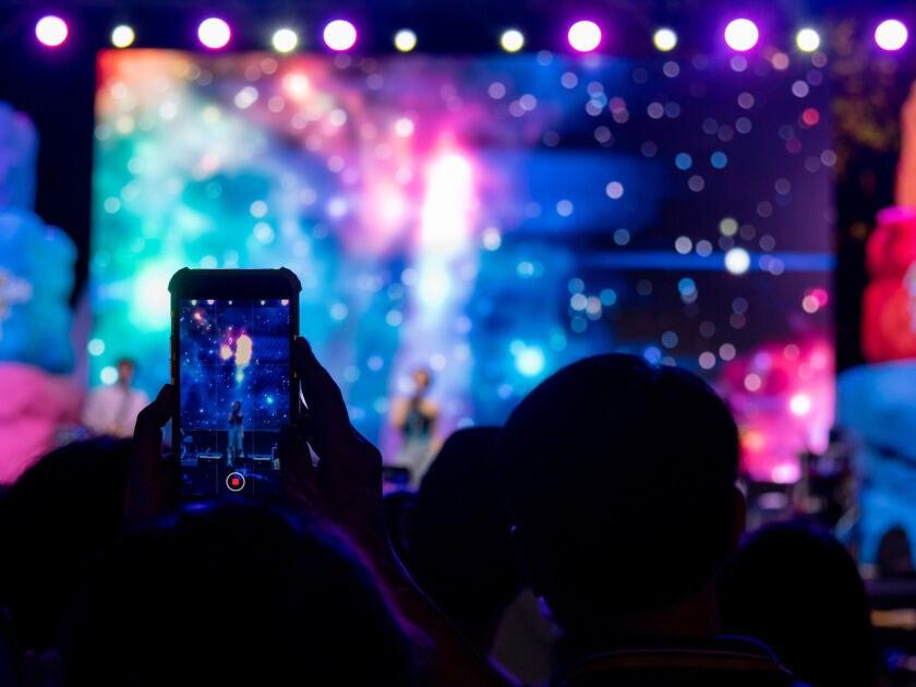 株式会社Sales Crowdの制服3