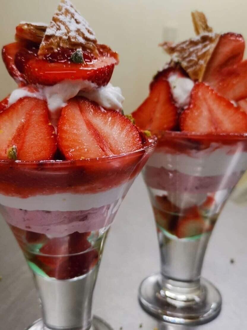 フルーツビストロサブリエ三越前の制服1