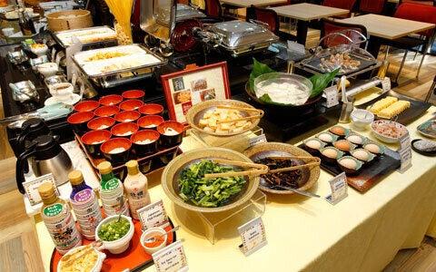 山王サービスクリエイト株式会社の制服4